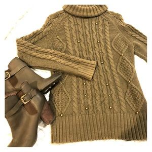 Relativity Sweaters - Olive green Fall sweater Relativity Sweaters - Olive green Fall sweater